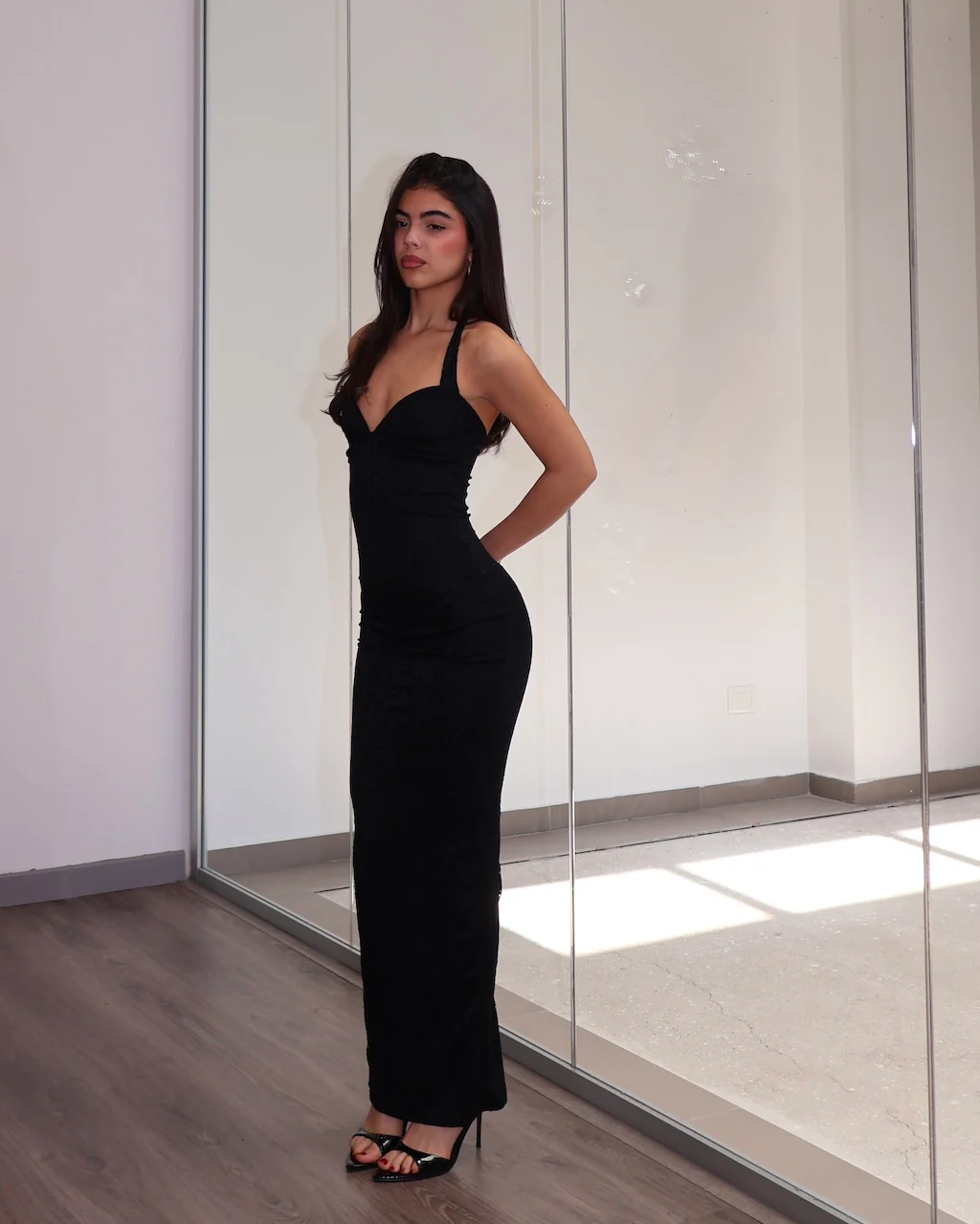 DRESS MARVELLOUS - Image 5