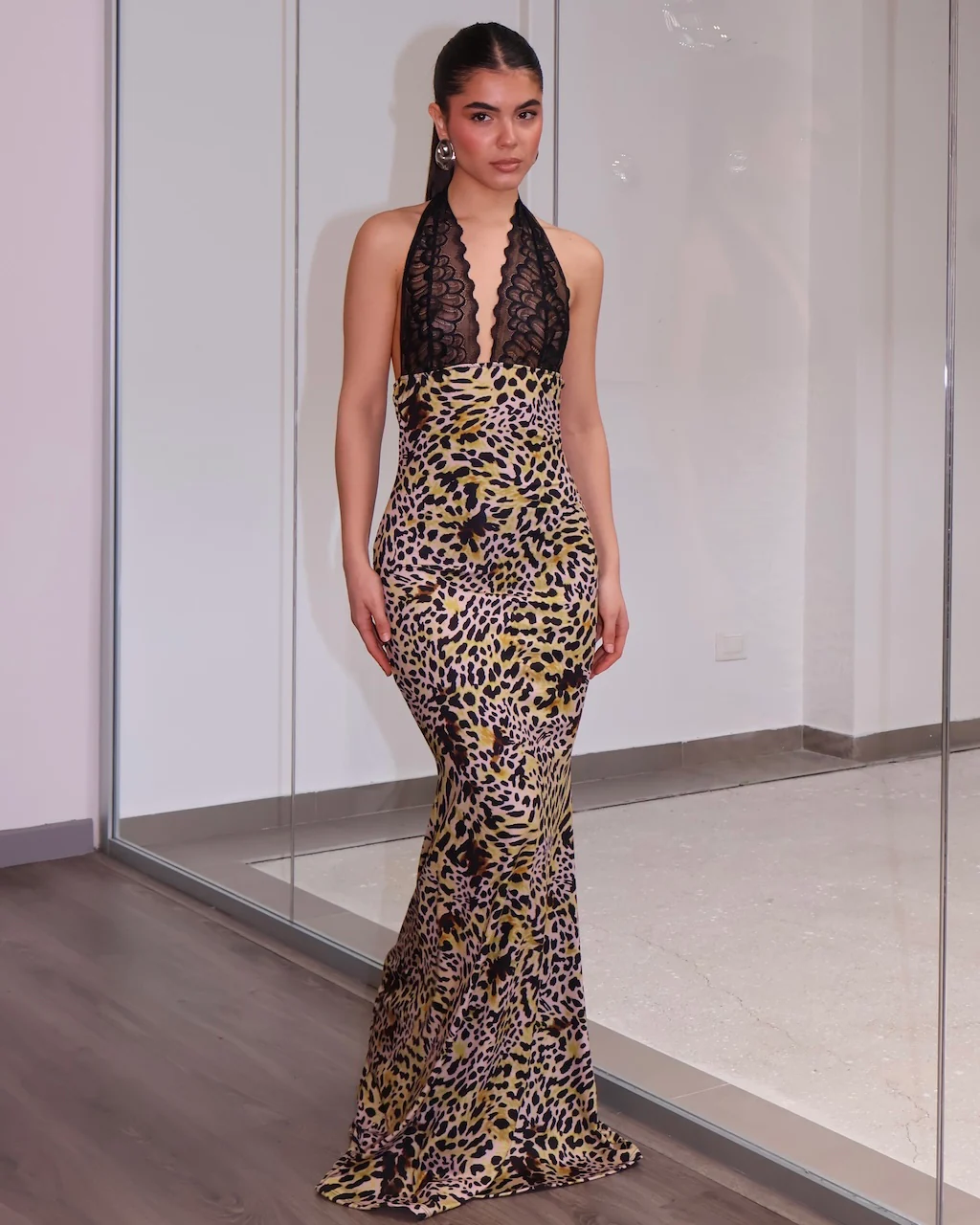 DRESS R&B