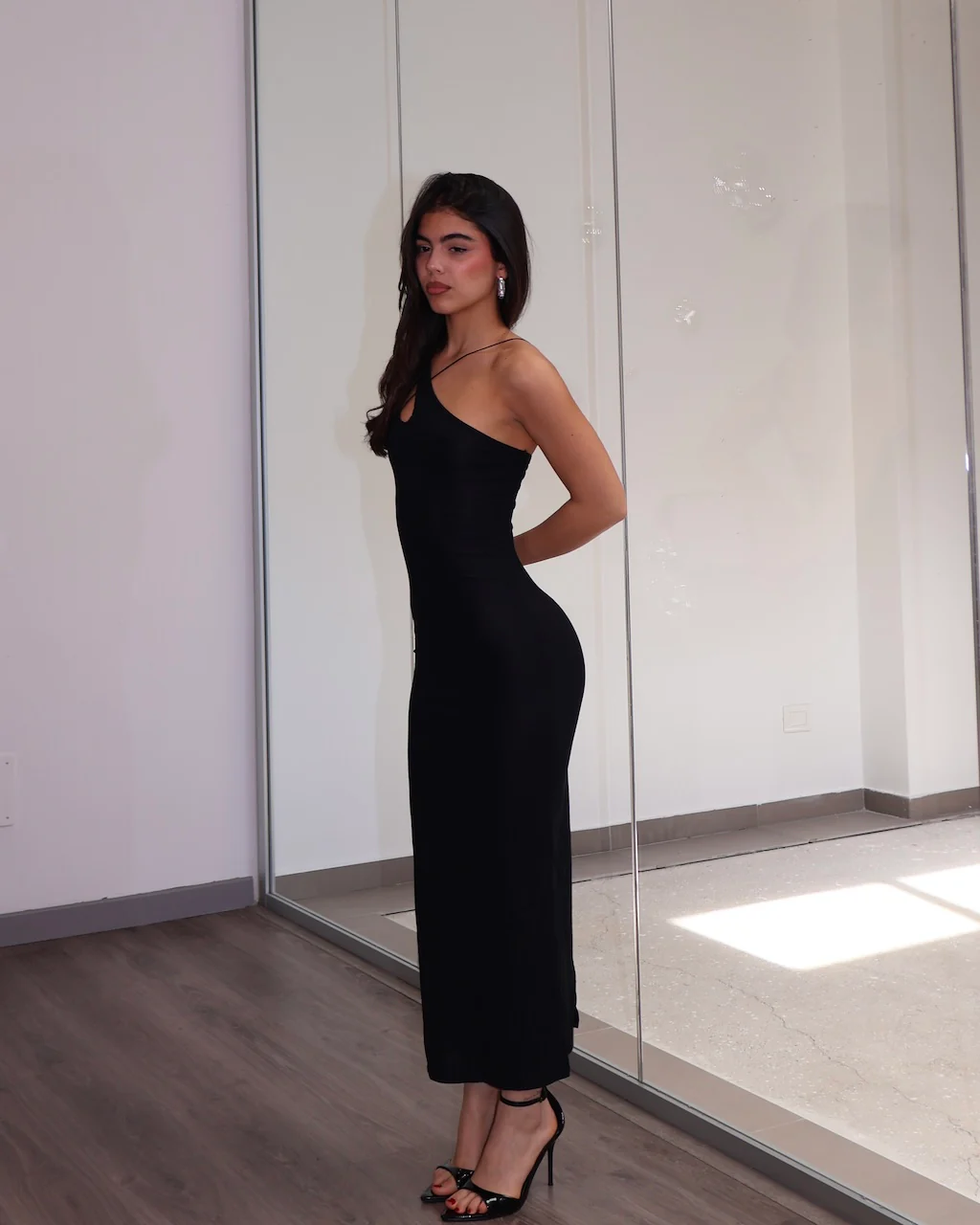 DRESS SIMPLE FLOW