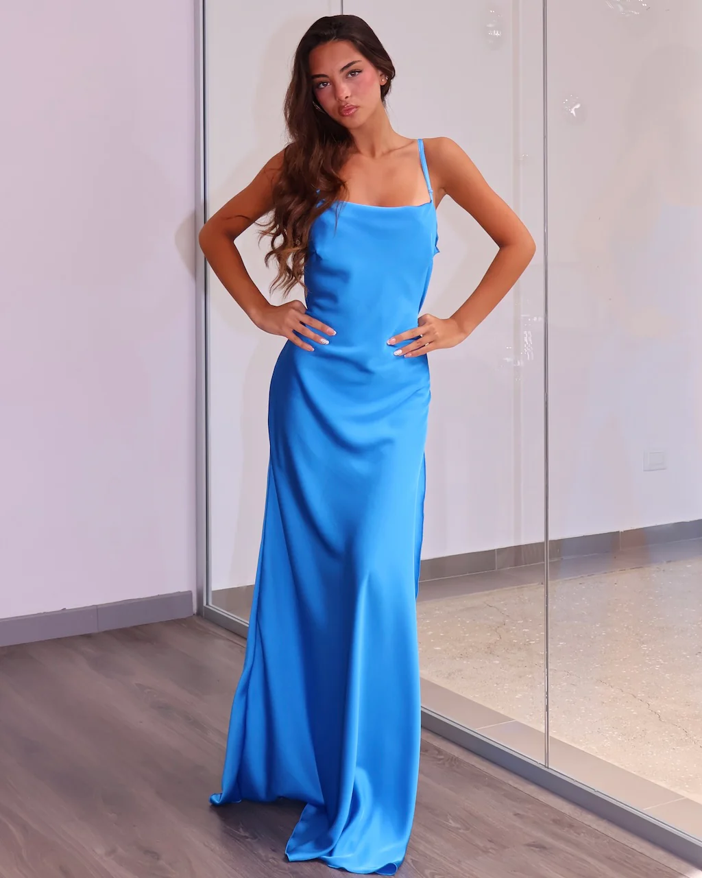 DRESS V. - Image 5