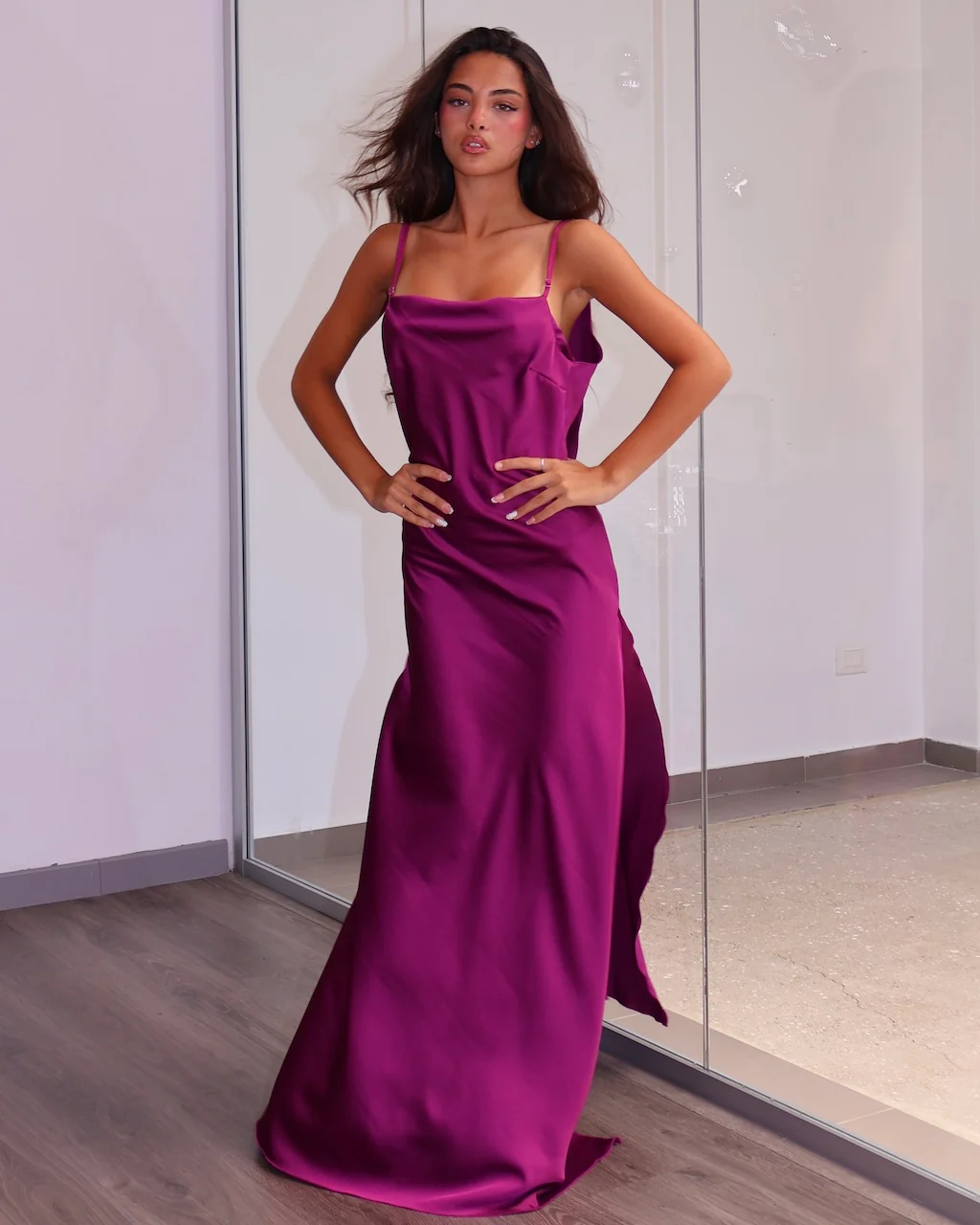 DRESS V. - Image 8