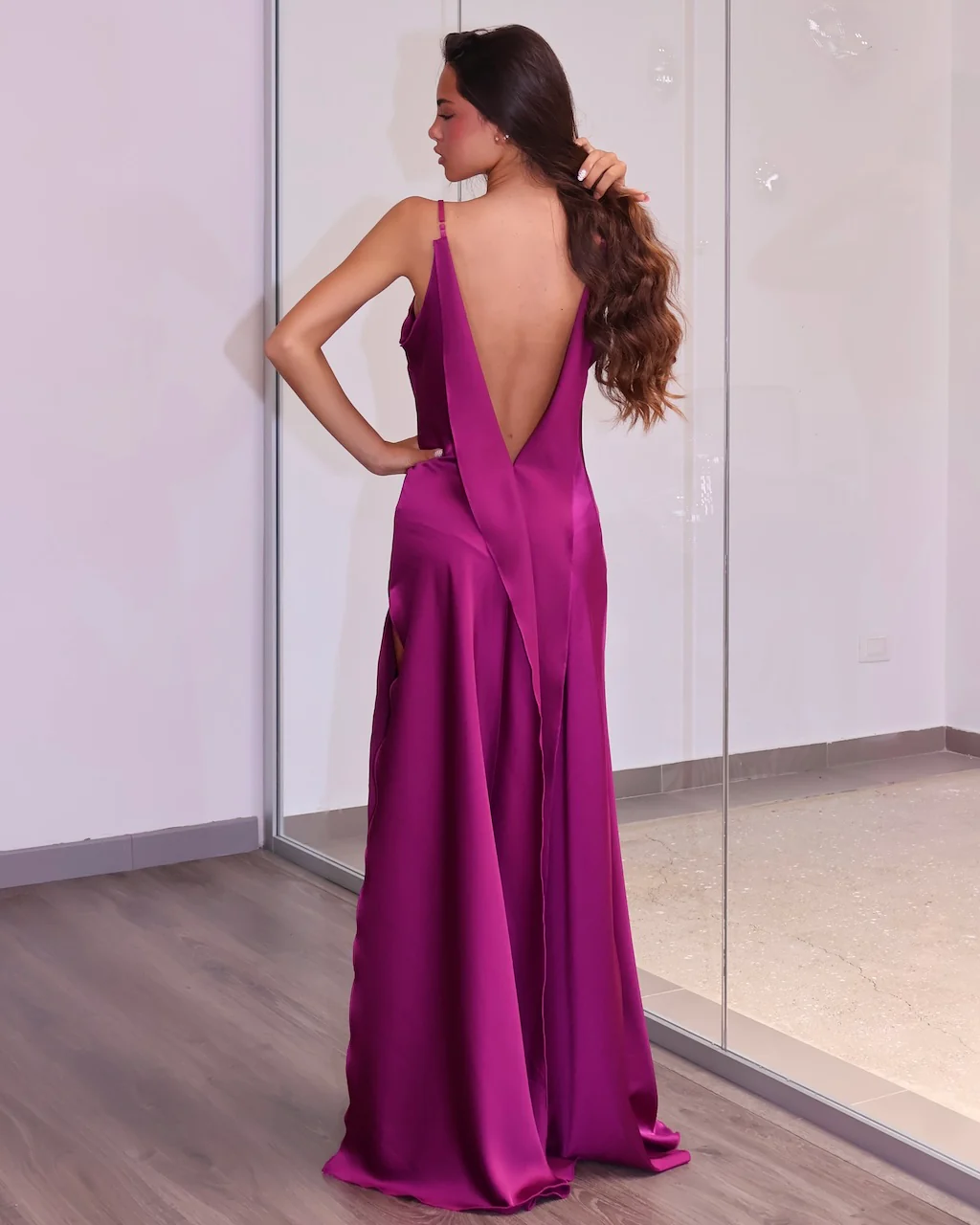 DRESS V. - Image 9